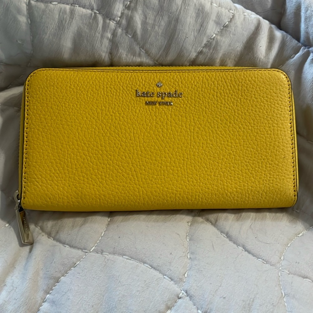 Kate Spade ♠️ Wallet